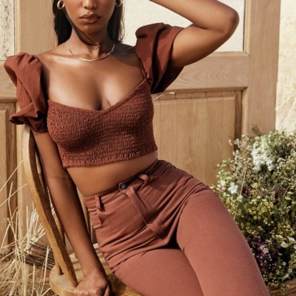 House of CB Lavanna Cocoa Puff Sleeve Cropped Top - Picture 1 of 8